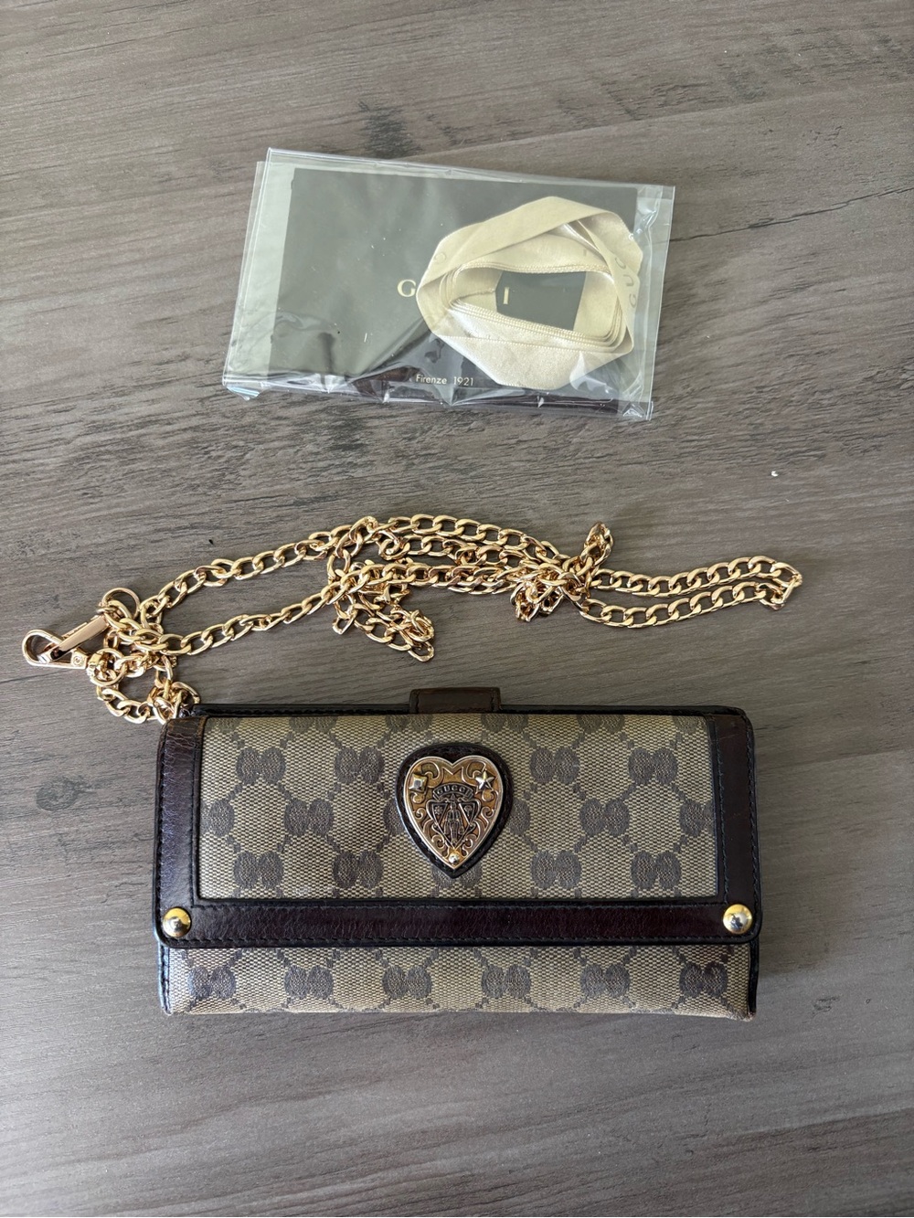 Vintage Gucci GG Monogram Heart Crest Continental Wallet Chain Box